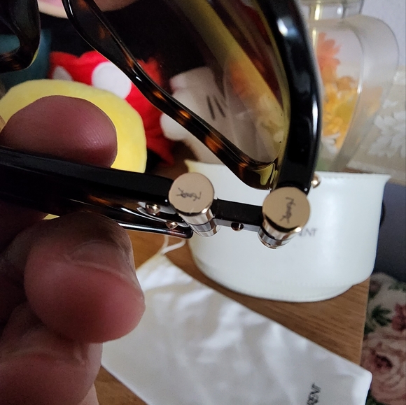 YSL Sunglasses - Picture 10 of 12